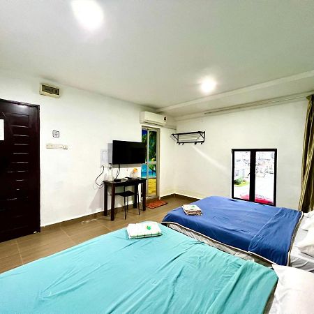 Homestay 55 Джохор-Бару Экстерьер фото